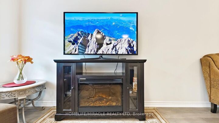 Property Photo:  5672 Dorchester Road 26  ON L2G 4Y8 