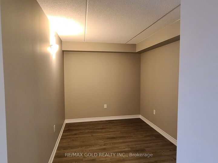 Property Photo: 716 Main Street E 309 ON L9T 9L9