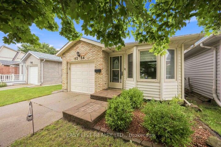 Property Photo:  1234 Thistledown Avenue  ON N7S 5A9 