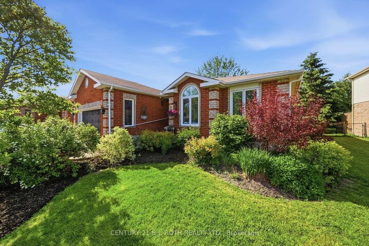 Property Photo:  300 Cundles Road W  ON L4N 7C9 