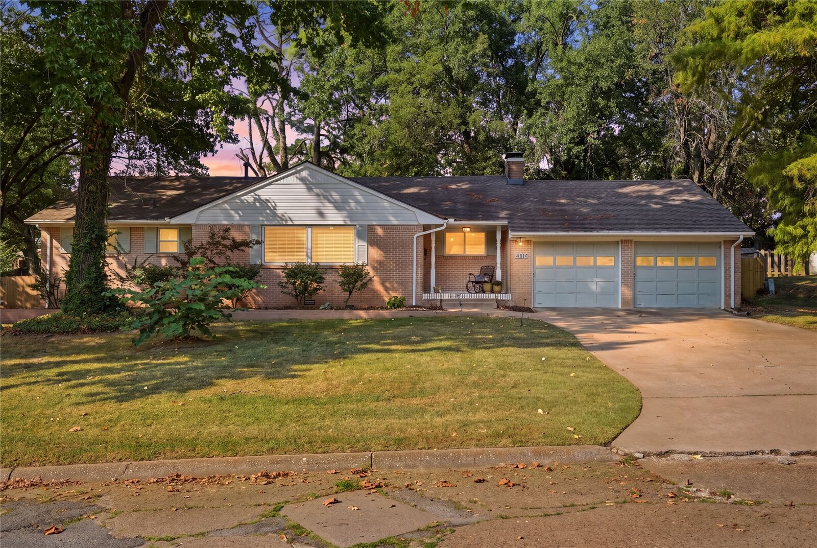 Property Photo: 4211 Robertson Boulevard OK 74401