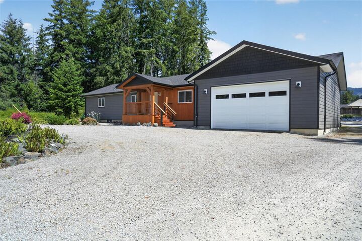 Property Photo:  6353 Beaver Creek Rd  BC V9Y 8L3 