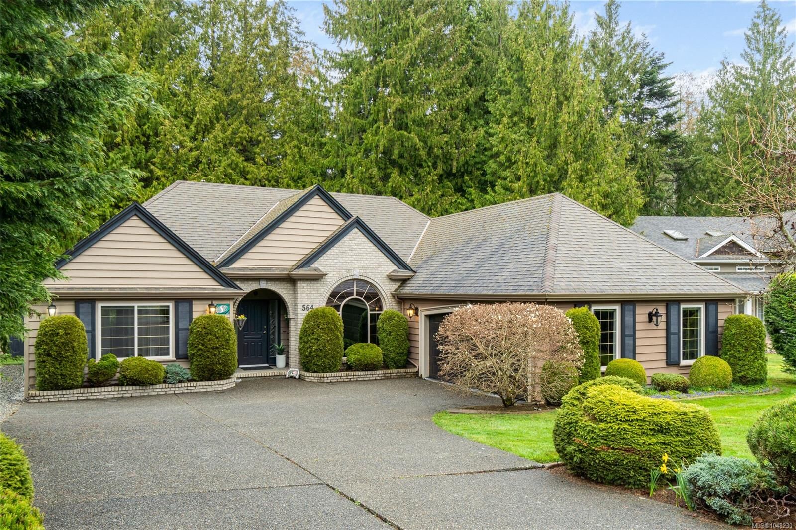 Property Photo:  564 Hazelwood Pl  BC V9K 1A1 