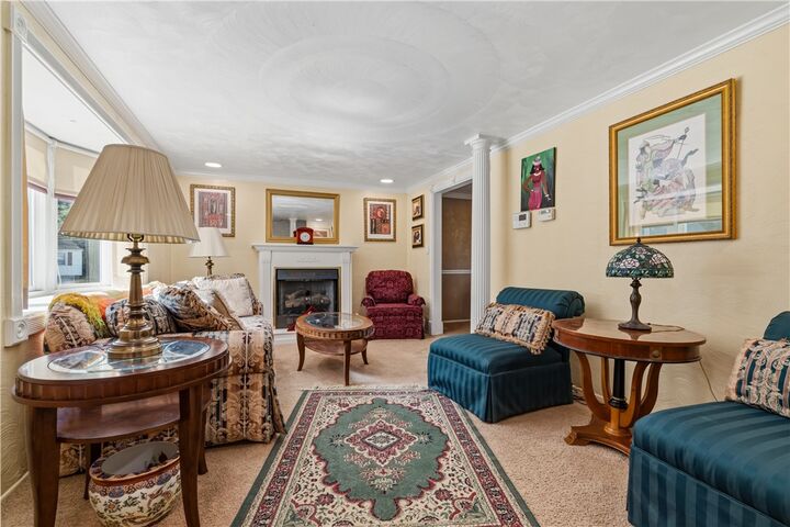 Property Photo:  127 Selvin Dr  PA 15147 