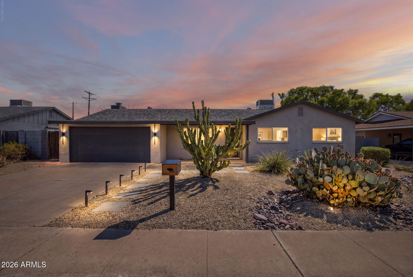 Property Photo: 6814 E Belleview Street AZ 85257