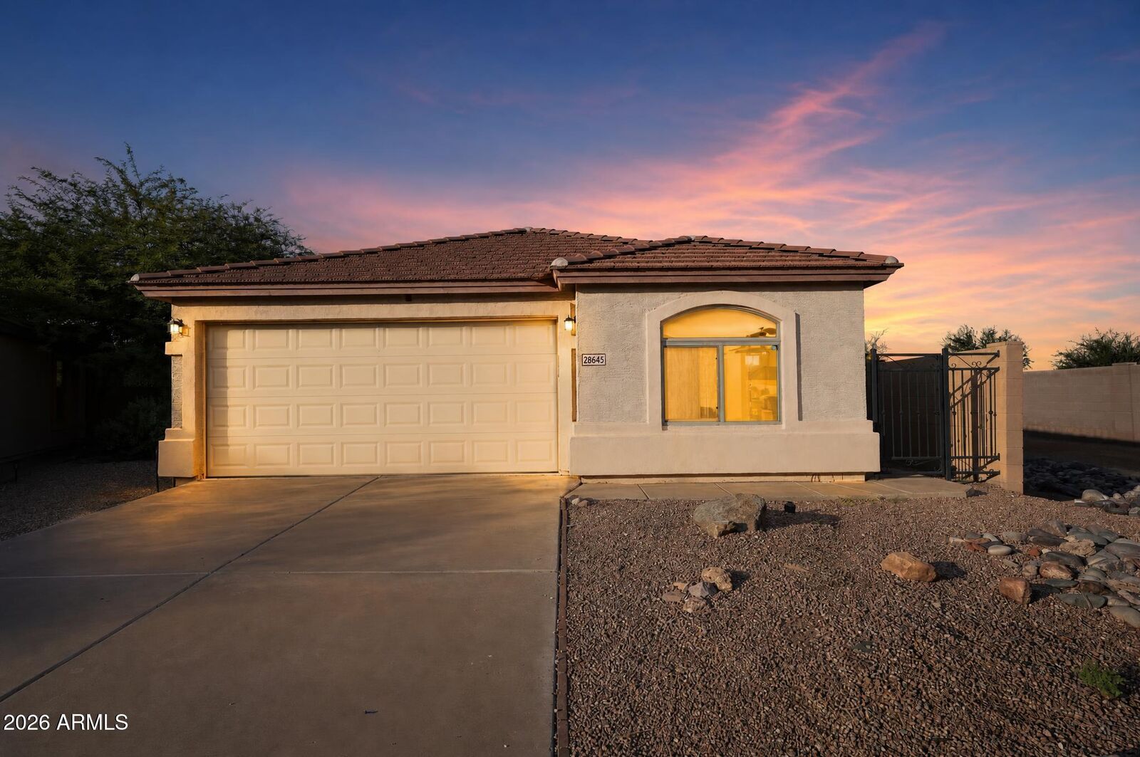 Property Photo:  28645 N Dolomite Lane  AZ 85143 