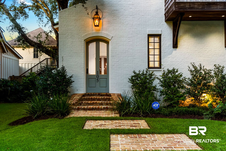 Property Photo:  105 Fels Avenue  AL 36532 