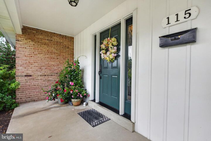 Property Photo:  115 Valley View  PA 17070 