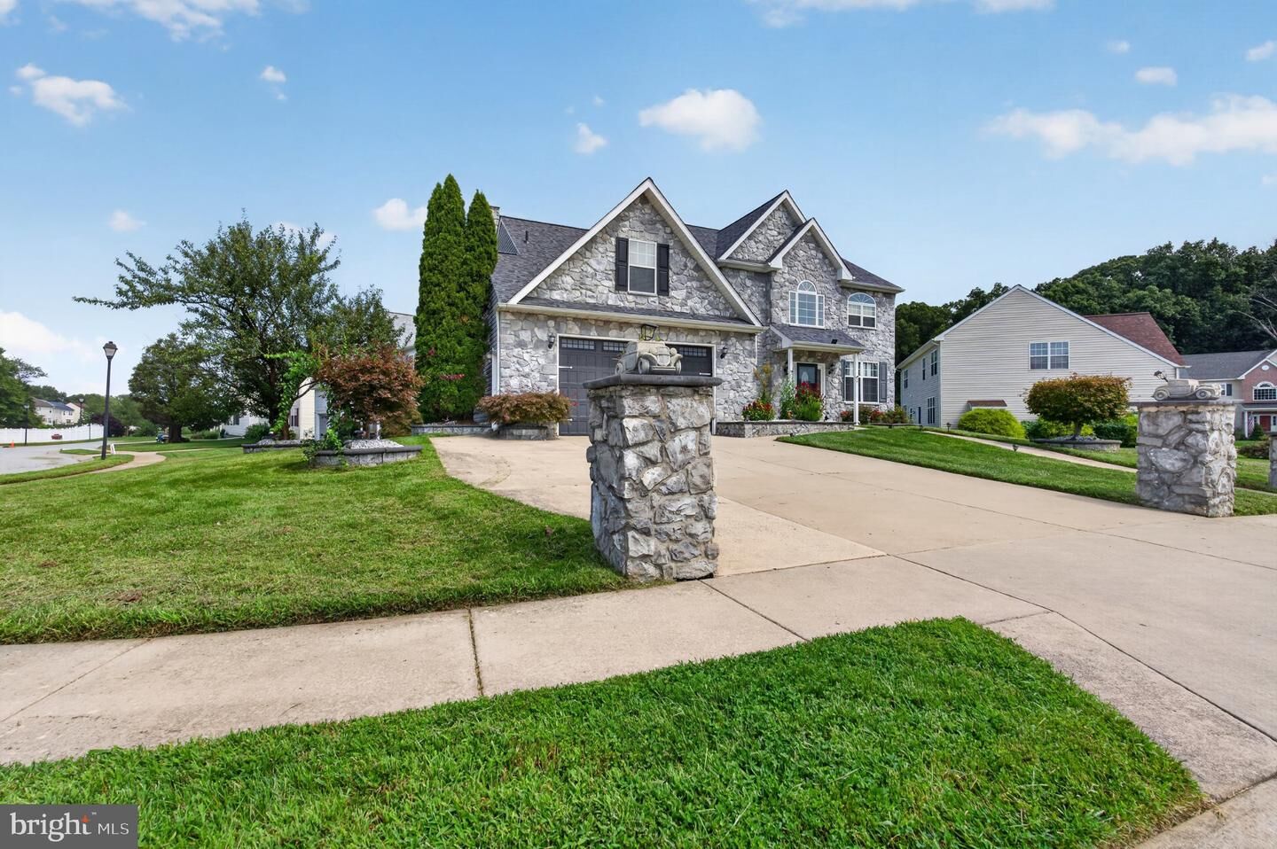 Property Photo: 1 Foxfield Court DE 19701