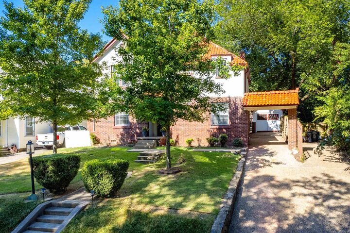 Property Photo:  116 Colonial Court  AR 72205 