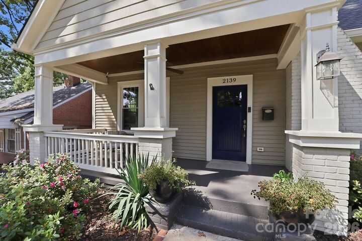 Property Photo:  2139 Wilmore Drive  NC 28203 