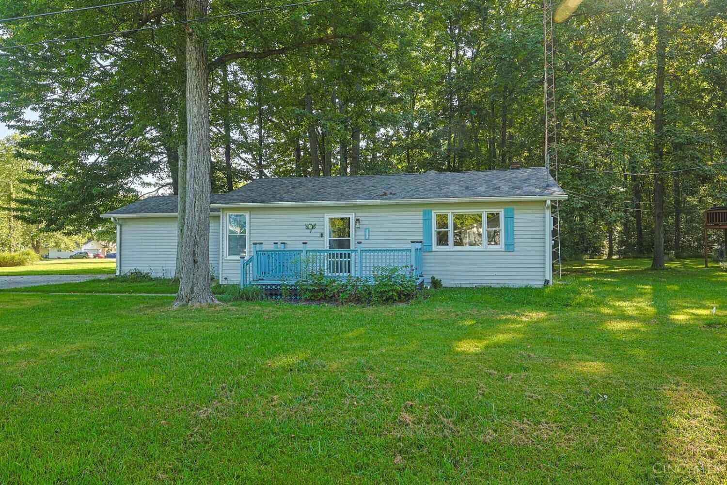 Property Photo: 402 Blackfoot Trail IN 47240