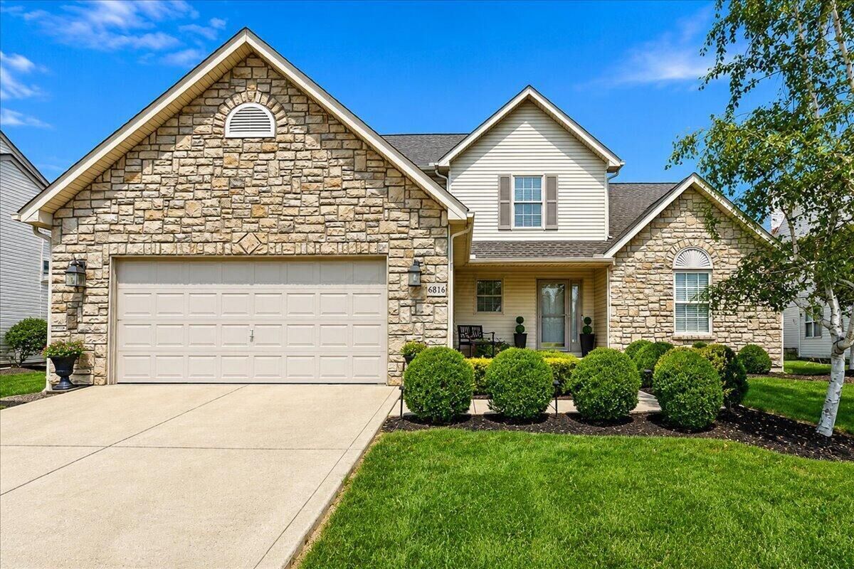 Property Photo: 6816 Shadow Drive OH 43081