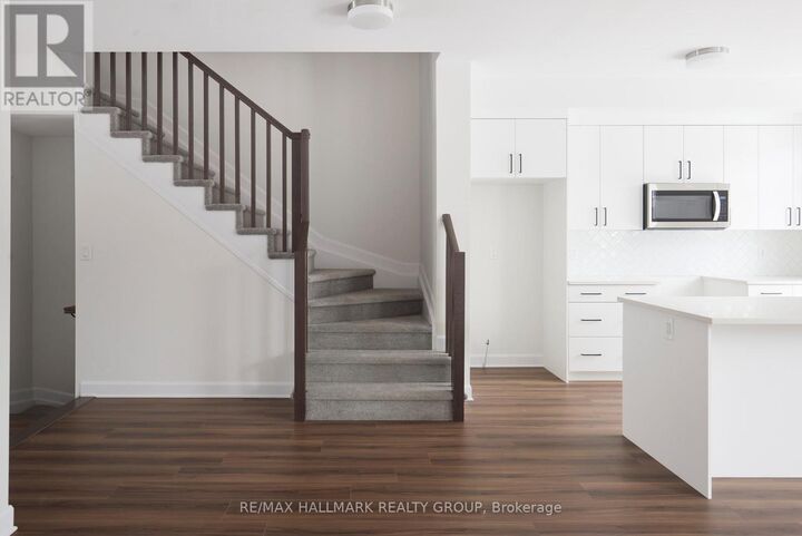 Property Photo:  547 Roundhouse Crescent  ON K2S 1K4 