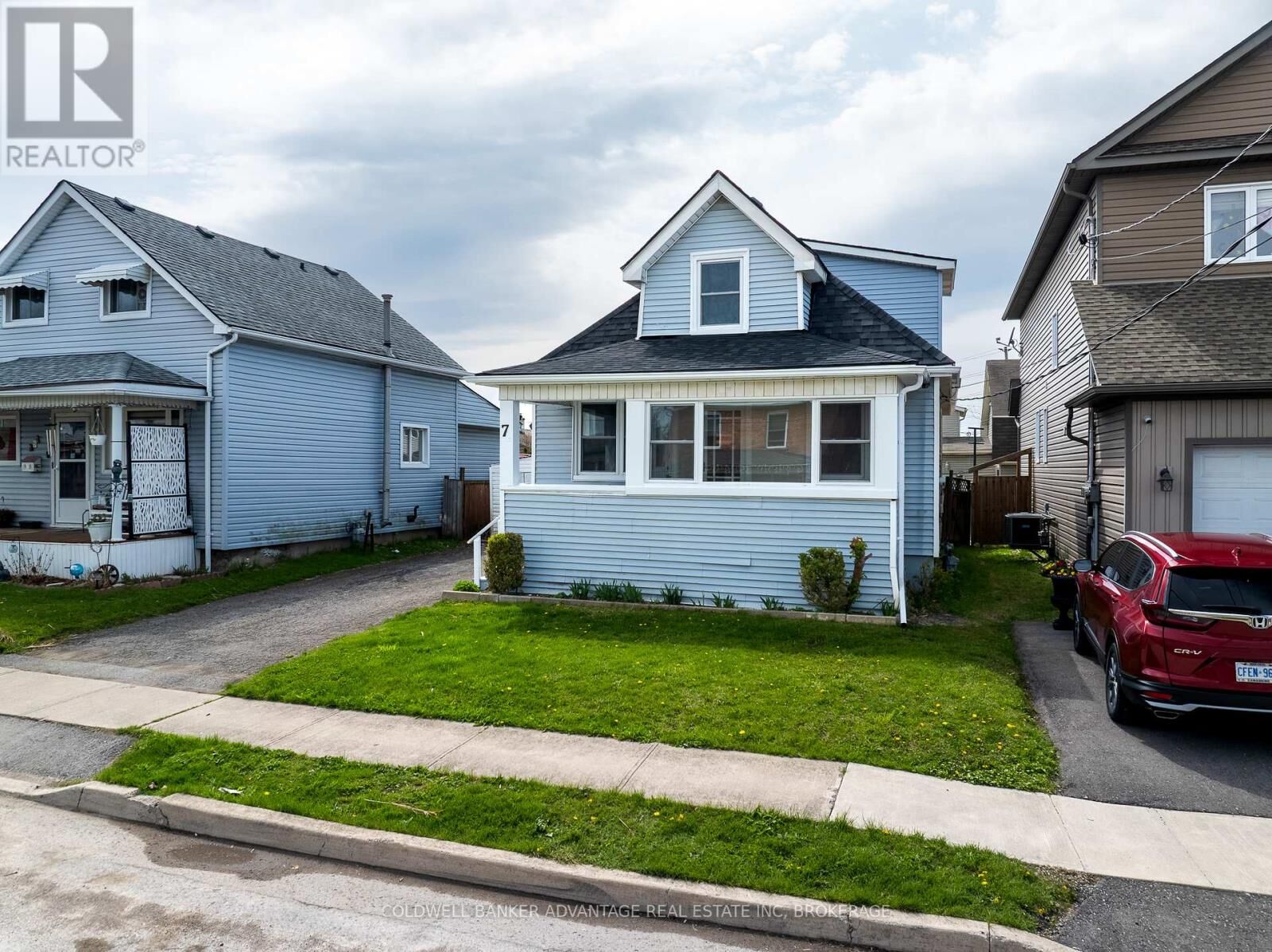 Property Photo: 7 Battle Street ON L2V 3W3
