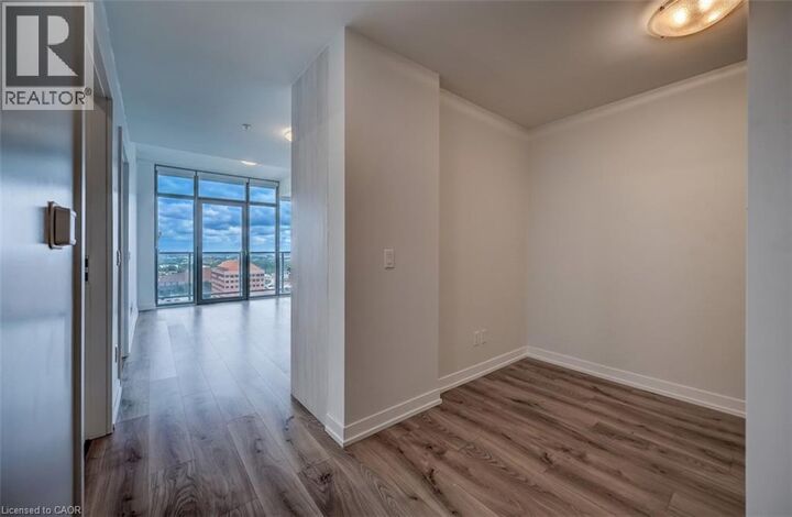 Property Photo:  60 Frederick Street 1706  ON N2H 0C7 