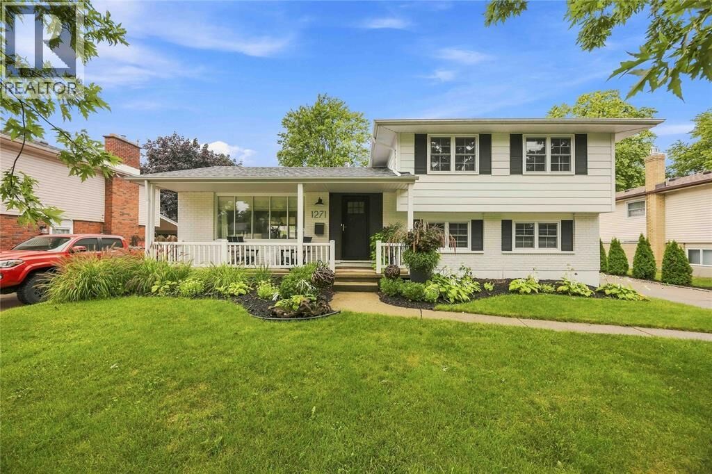 Property Photo:  1271 Severin Drive South  ON N7S 2B9 