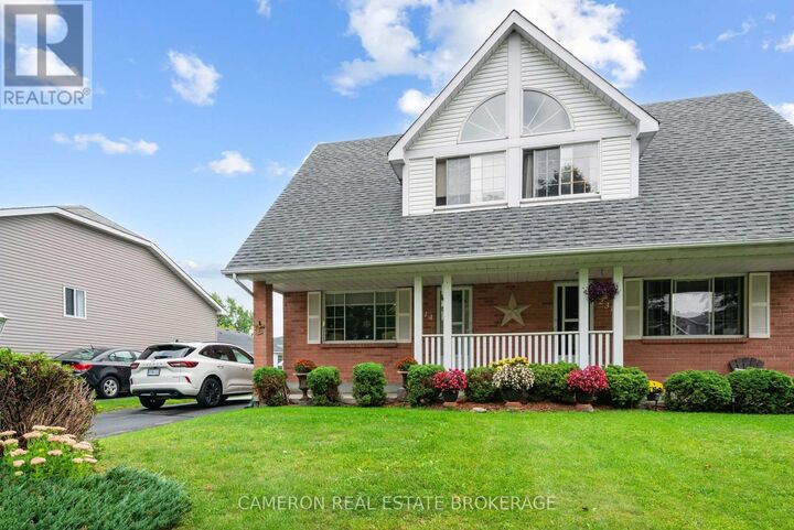 Property Photo:  2314 Emily Crescent  ON K6H 7H5 