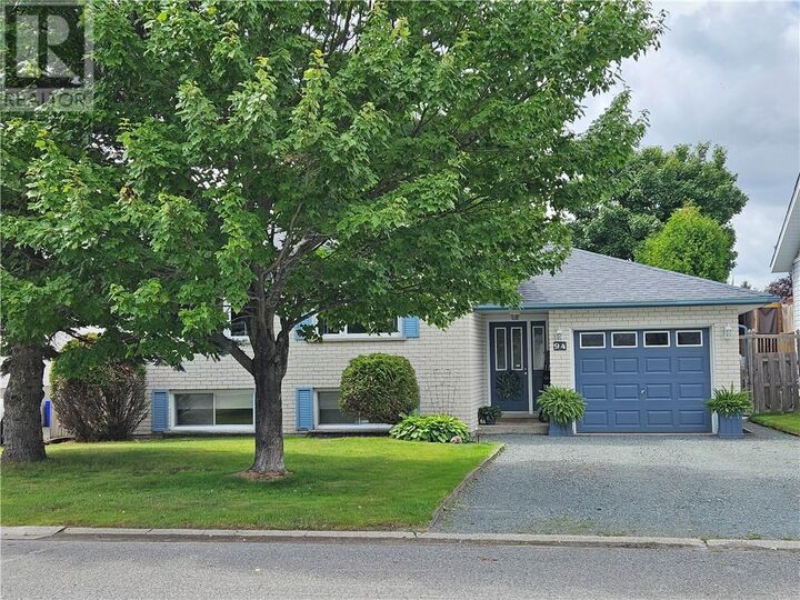 Property Photo:  94 Renee Crescent  ON P3L 1B7 