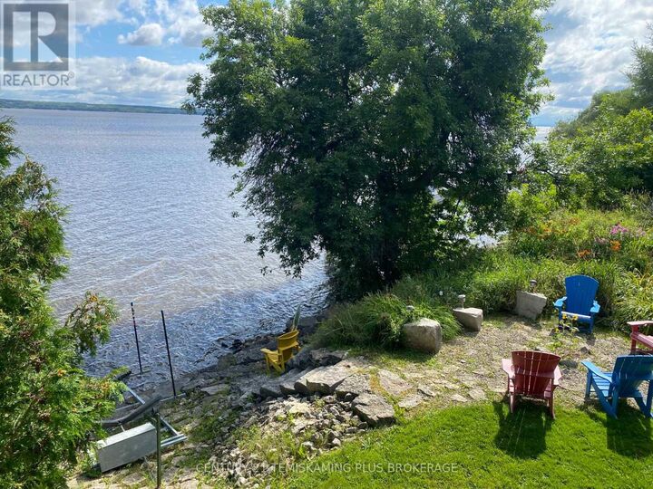 Photo de la propriété: 519 North Lakeshore Road North ON P0J 1P0