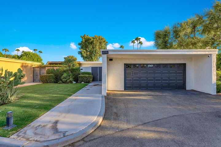 Property Photo: 47760 Eisenhower Drive CA 92253