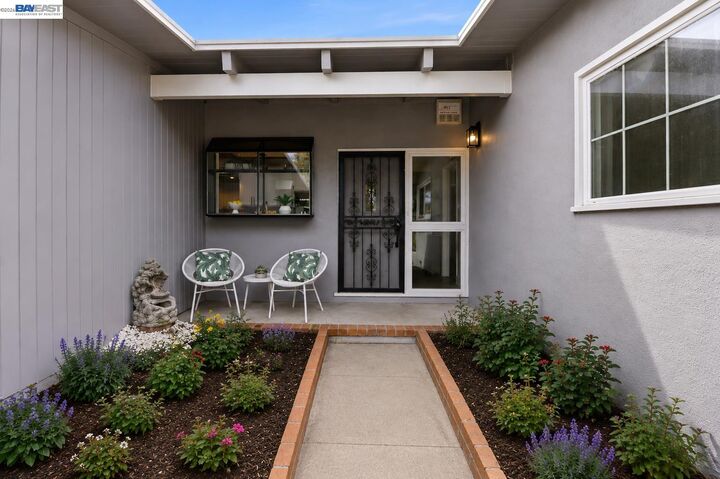 Property Photo:  554 Beechmont Lane  CA 94544 