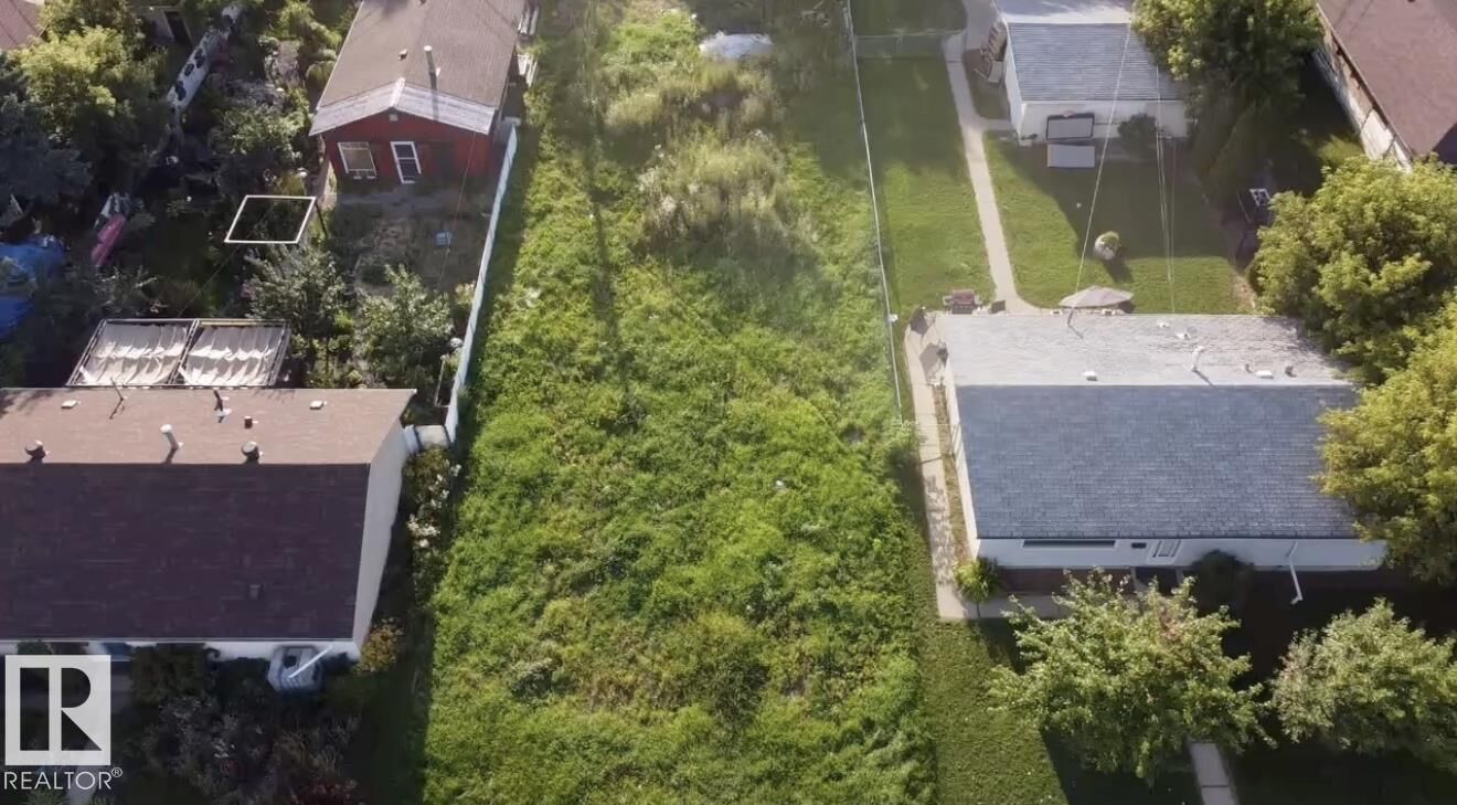 Property Photo:  13112 86 Street NW  AB T5E 3B4 