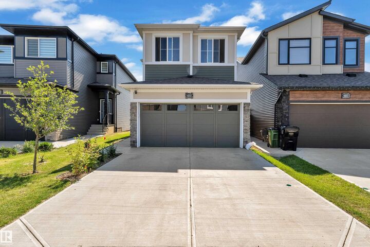 Property Photo:  4855 Hawthorn Bend SW  AB T6X 3A9 
