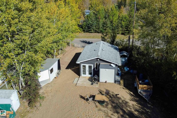 Property Photo:  55230 Rge Road 10 115  AB T8R 0K4 