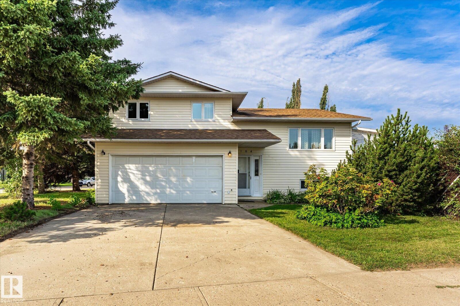 Property Photo: 1104 58 Street NW AB T6L 6J8