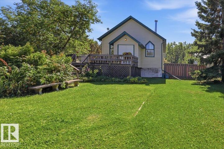 Property Photo:  461077 Rge Road 11  AB T0C 2V0 
