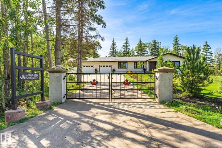 Property Photo: 52145 Rge Road 225 62 AB T8C 1C4