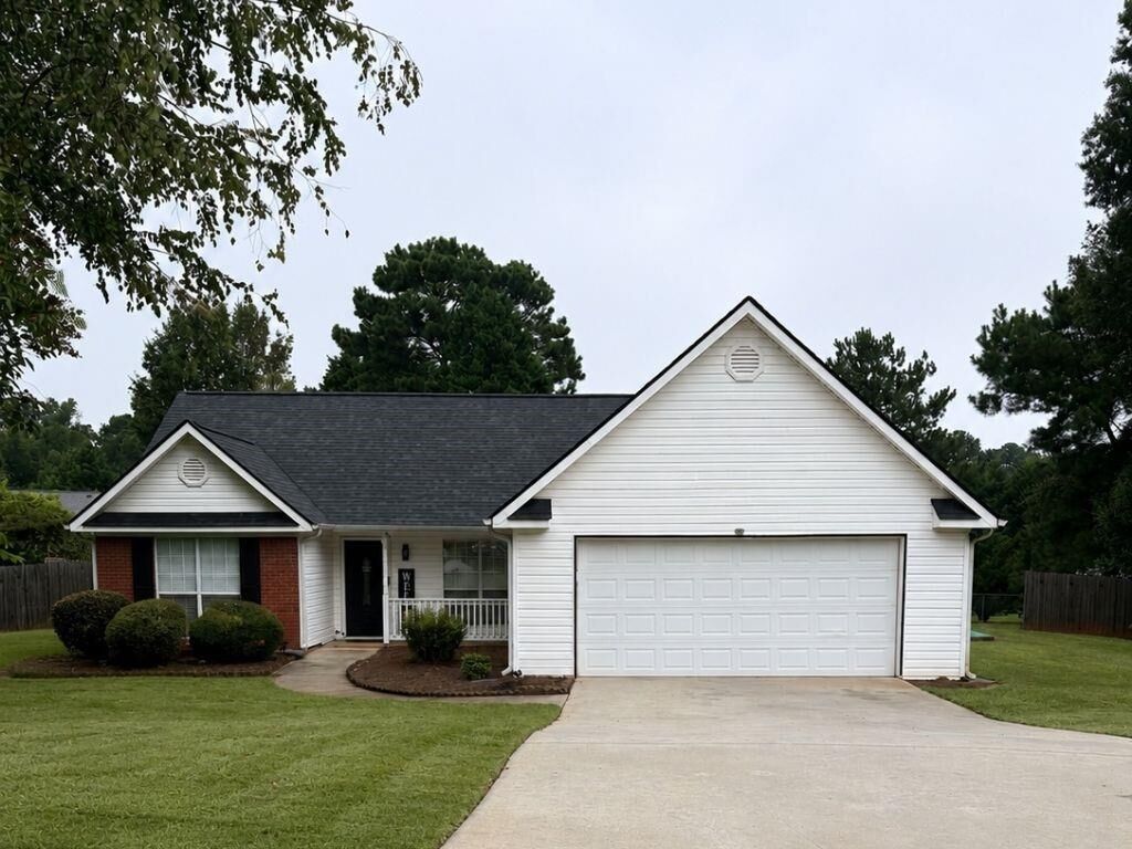 Property Photo:  195 Heather Woods Court  GA 30016 