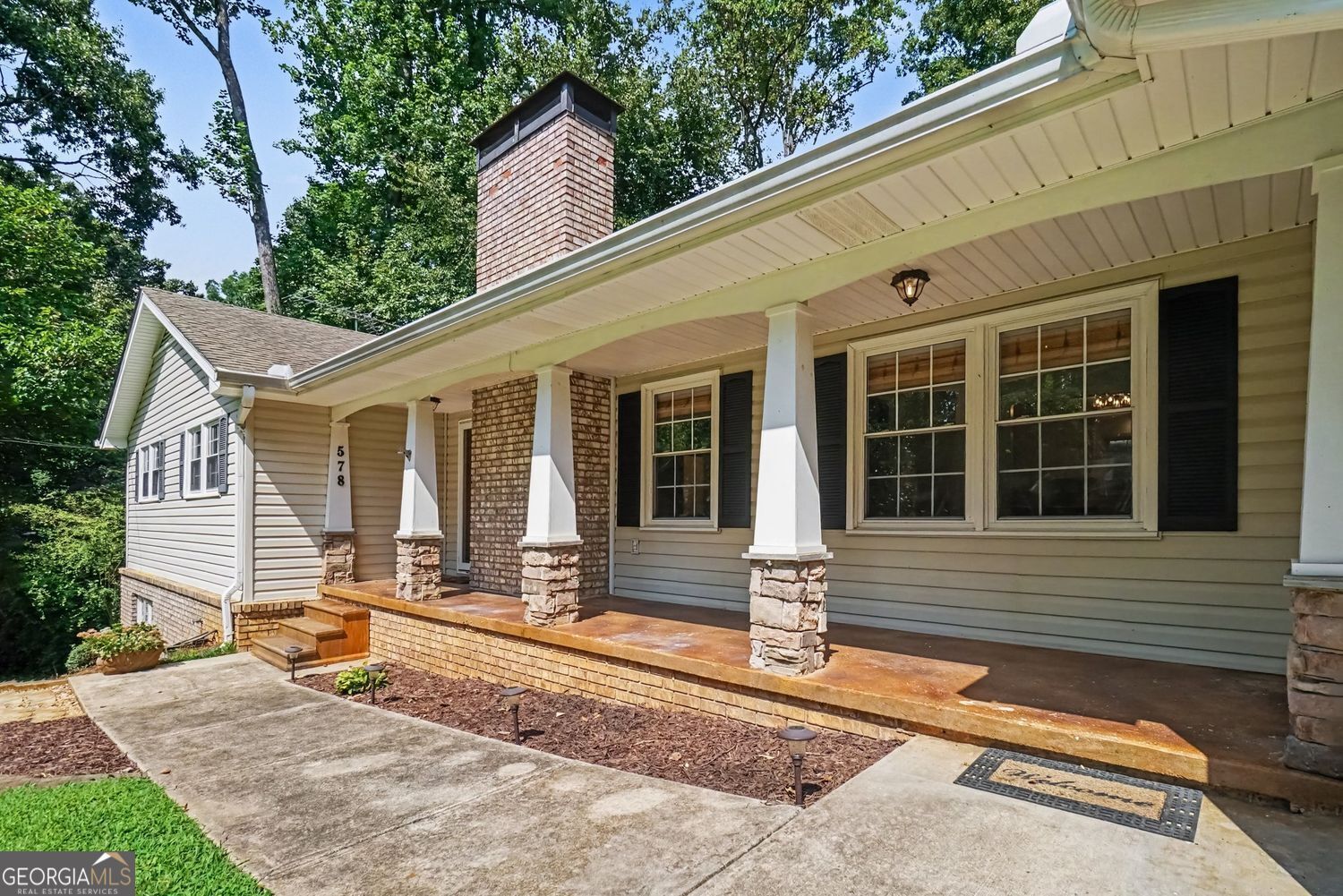 Property Photo: 578 Glennhaven Drive NW GA 30064