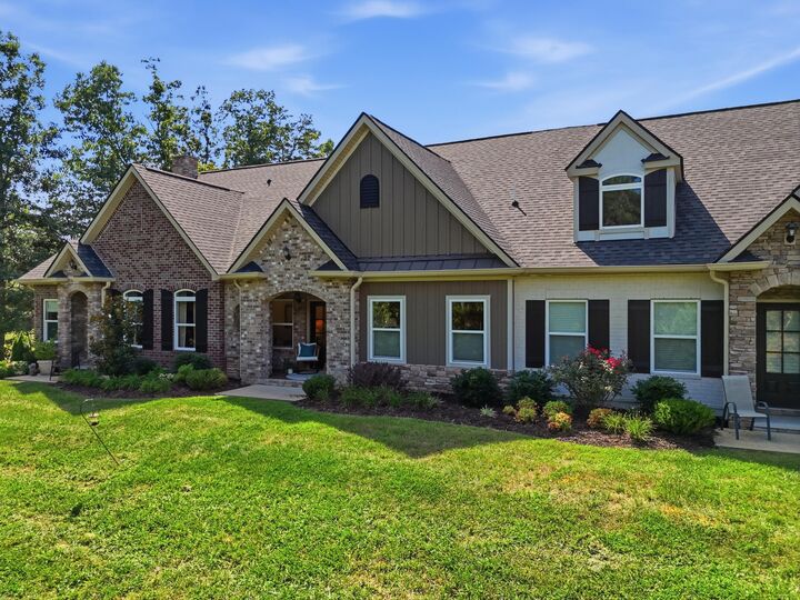 Property Photo: 154 G Founding Way GA 30750