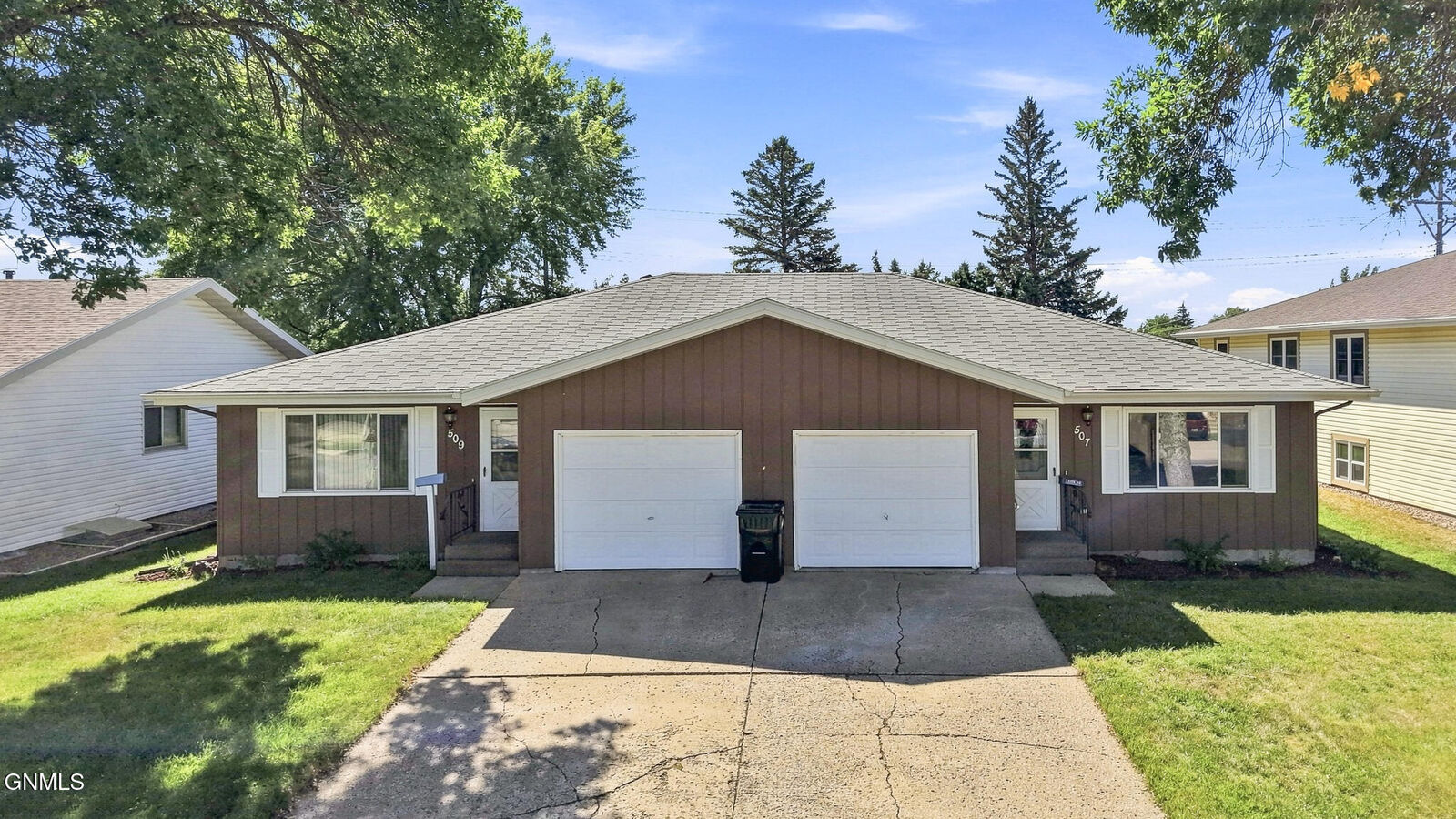 Property Photo:  507/509 Interstate Avenue E  ND 58503 