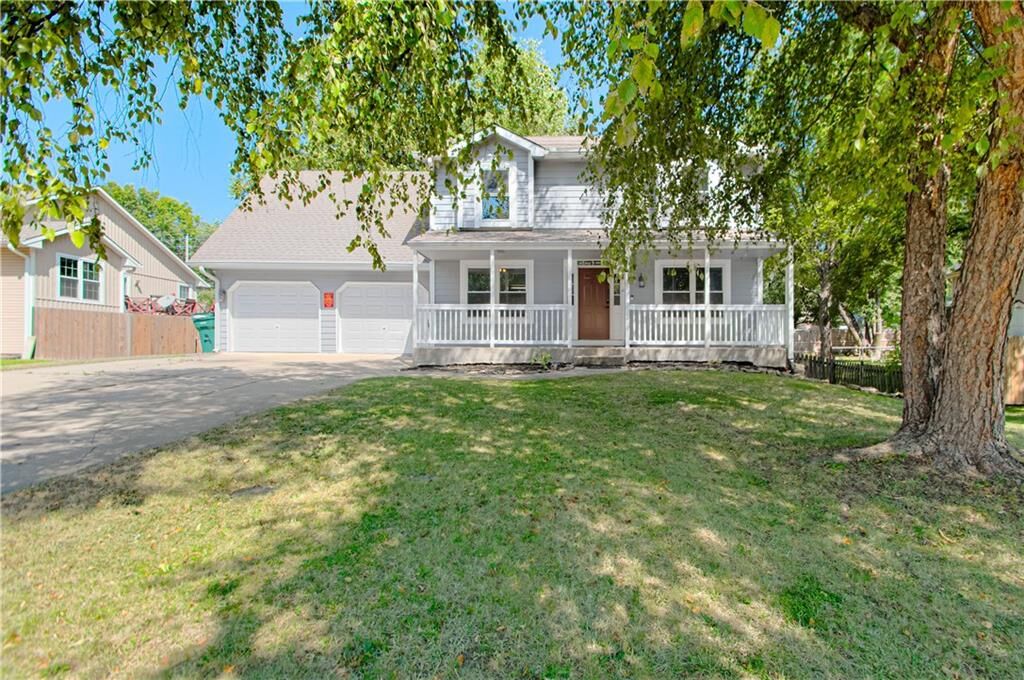 Property Photo: 620 Meadowlark Road KS 66043