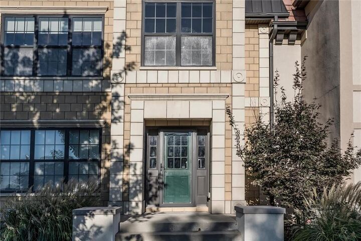 Property Photo: 302 N Main Street MO 64050