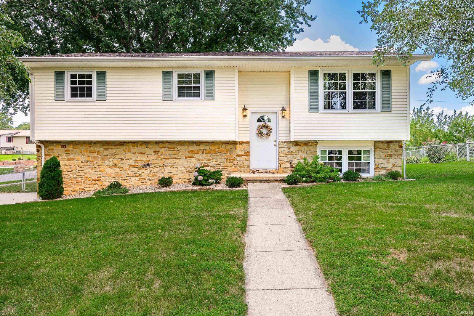 Property Photo:  3252 S Yonkers Street  IN 47403 
