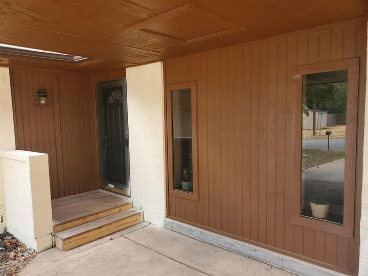 Property Photo: 809 SE 38th OK 73501