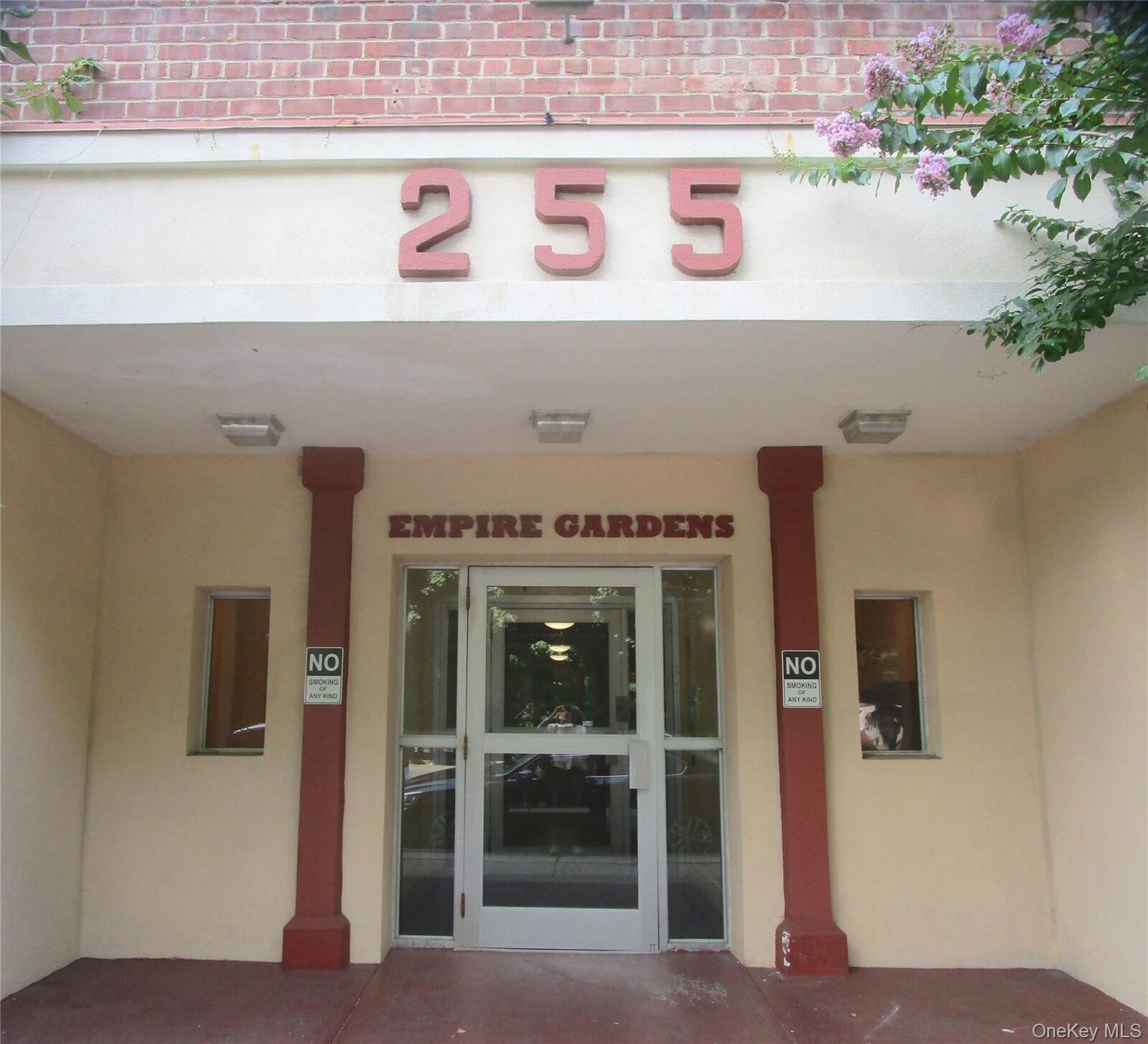 Property Photo:  255 Bronx River Road 7L  NY 10704 