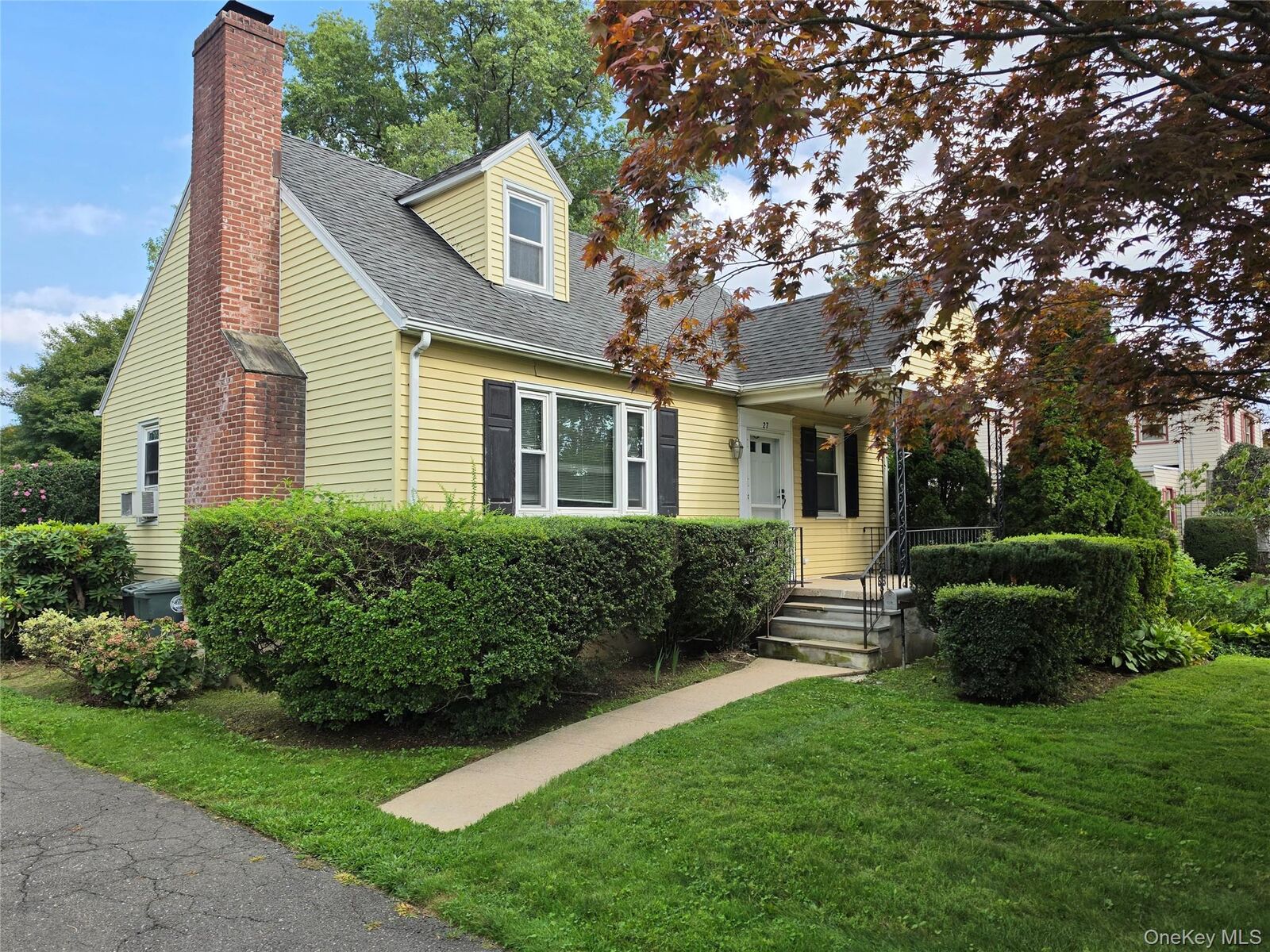 Property Photo:  27 Haines Boulevard  NY 10573 
