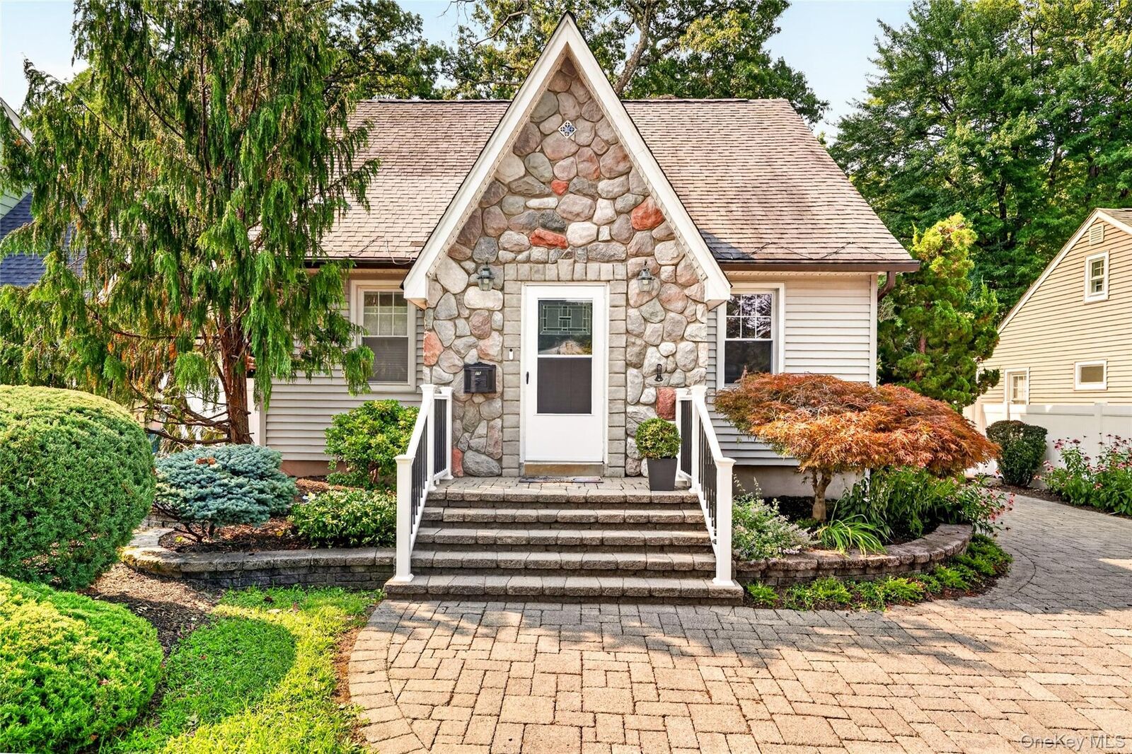 Property Photo: 15 W Palisades Avenue NY 10954