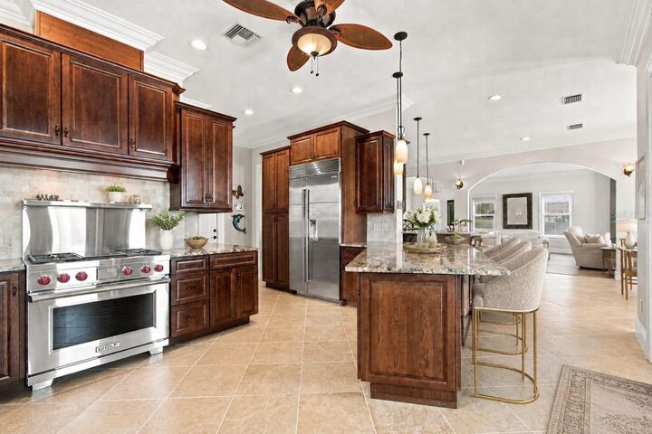 Property Photo: 11220 8th Street E FL 33706