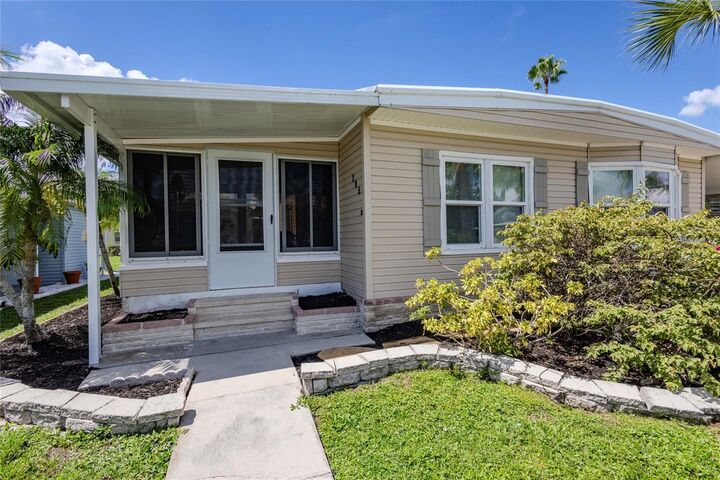 Property Photo:  2100 Kings Highway 305  FL 33980 