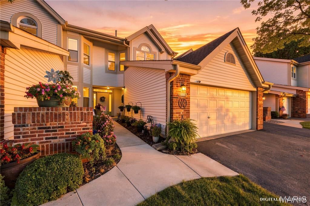 Property Photo: 1119 Field Pointe Lane MO 63146