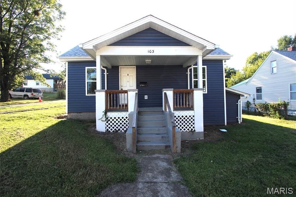 Property Photo: 103 N B Street MO 63628