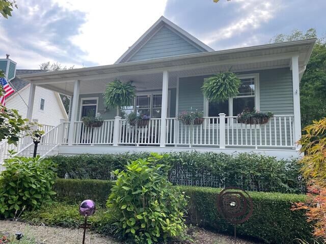 Property Photo:  460 Summer Grv Drive  MI 49406 
