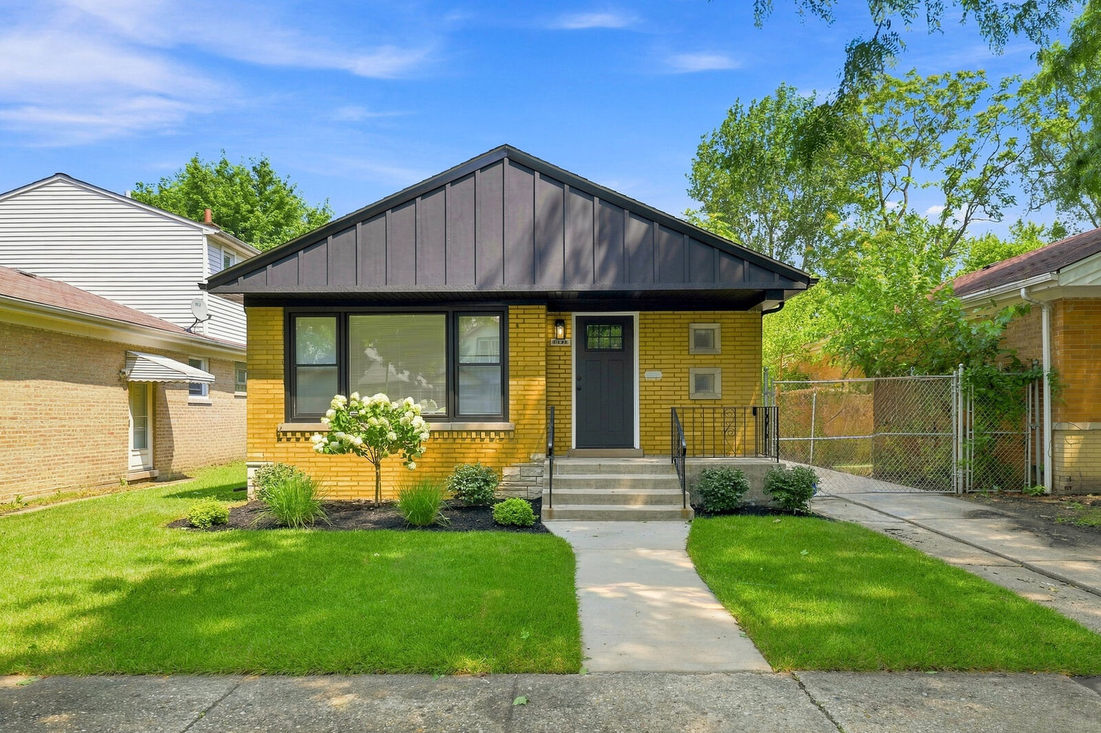Property Photo: 10933 S Eggleston Avenue IL 60628