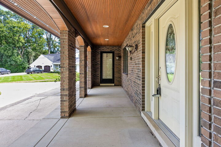 Property Photo:  6342 Martin Drive  IL 60527 
